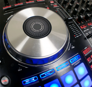 Pioneer-DDJ-SX-Controller-pad