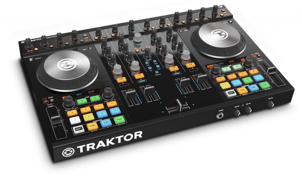 Native Instruments Traktor Kontrol S4 MK2 DJ Controller