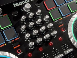 numark mixtrack quad control panel